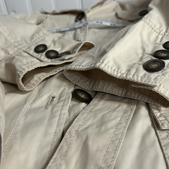 Denver Hayes, size 2XL cream color, trenchcoat for front pockets - Picture 9 of 11